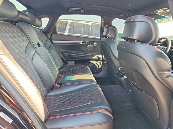 2023 GENESIS G80