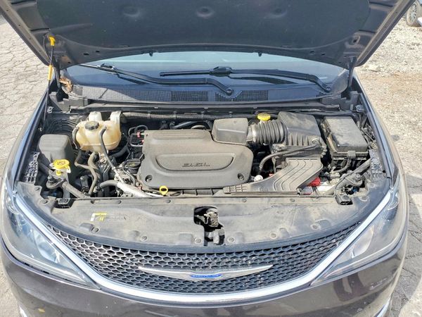 2019 CHRYSLER PACIFICA Touring Plus