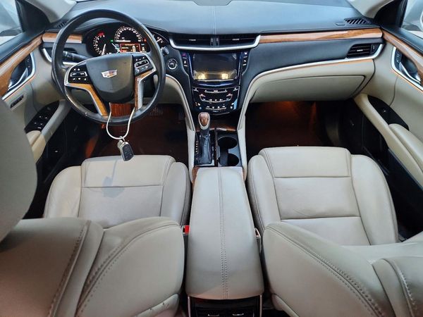 2018 CADILLAC XTS Luxury