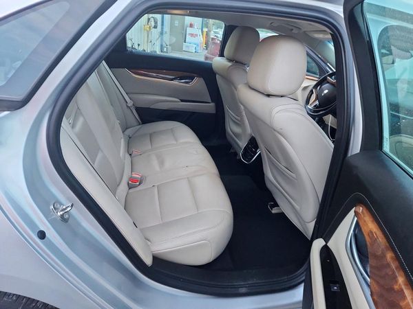 2018 CADILLAC XTS Luxury