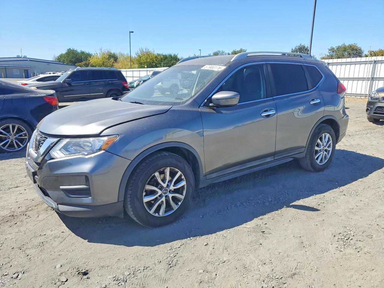 2018 NISSAN ROGUE — Front 3/4