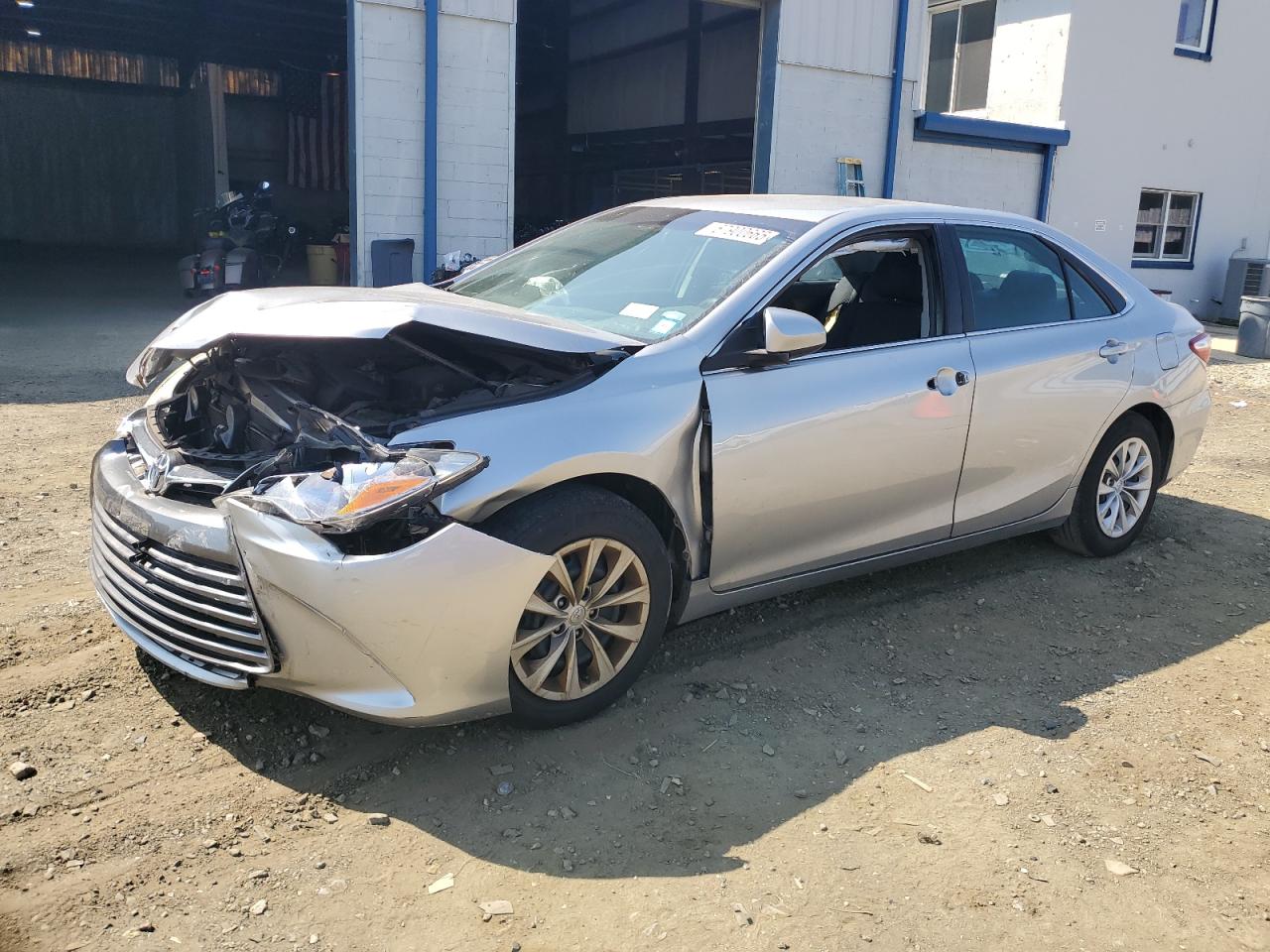 2016 TOYOTA CAMRY