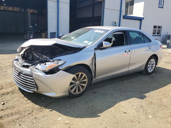 2016 TOYOTA CAMRY