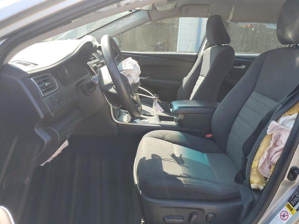 2016 TOYOTA CAMRY