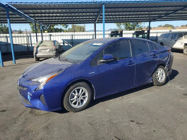 2016 TOYOTA PRIUS