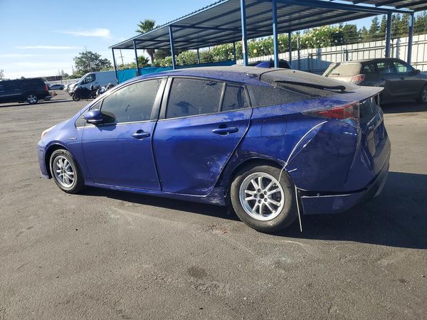 2016 TOYOTA PRIUS