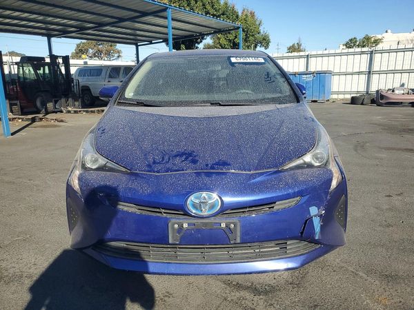 2016 TOYOTA PRIUS