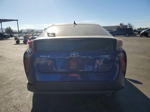 2016 TOYOTA PRIUS