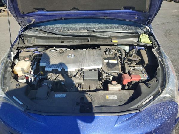 2016 TOYOTA PRIUS