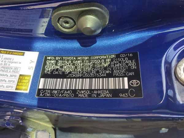 2016 TOYOTA PRIUS