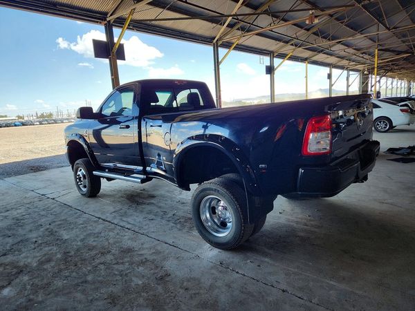 2022 RAM 3500 Big Horn, Lone Star
