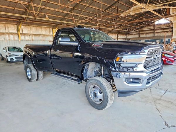 2022 RAM 3500 Big Horn, Lone Star
