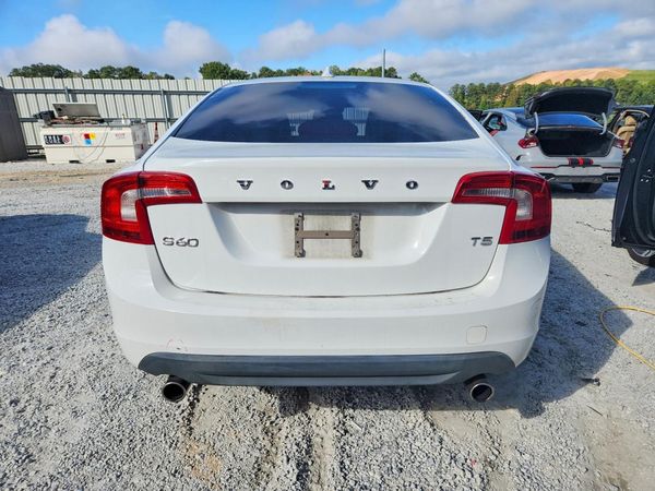 2013 VOLVO S60