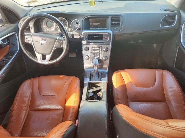 2013 VOLVO S60