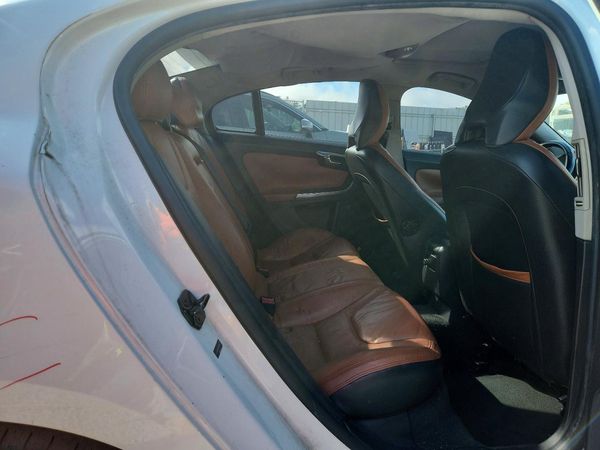 2013 VOLVO S60