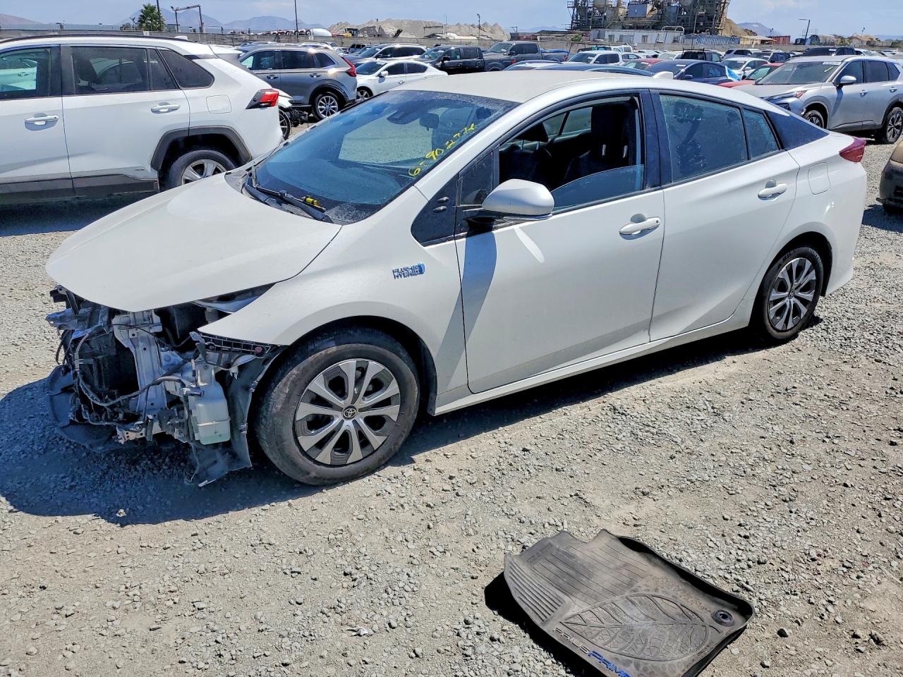 2020 TOYOTA PRIUS