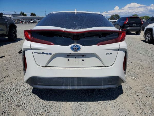 2020 TOYOTA PRIUS