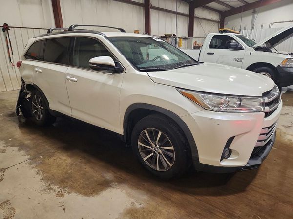 2019 TOYOTA HIGHLANDER SE/XLE
