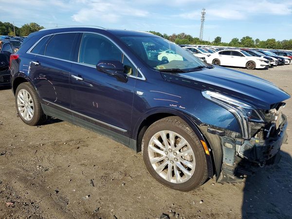 2017 CADILLAC XT5