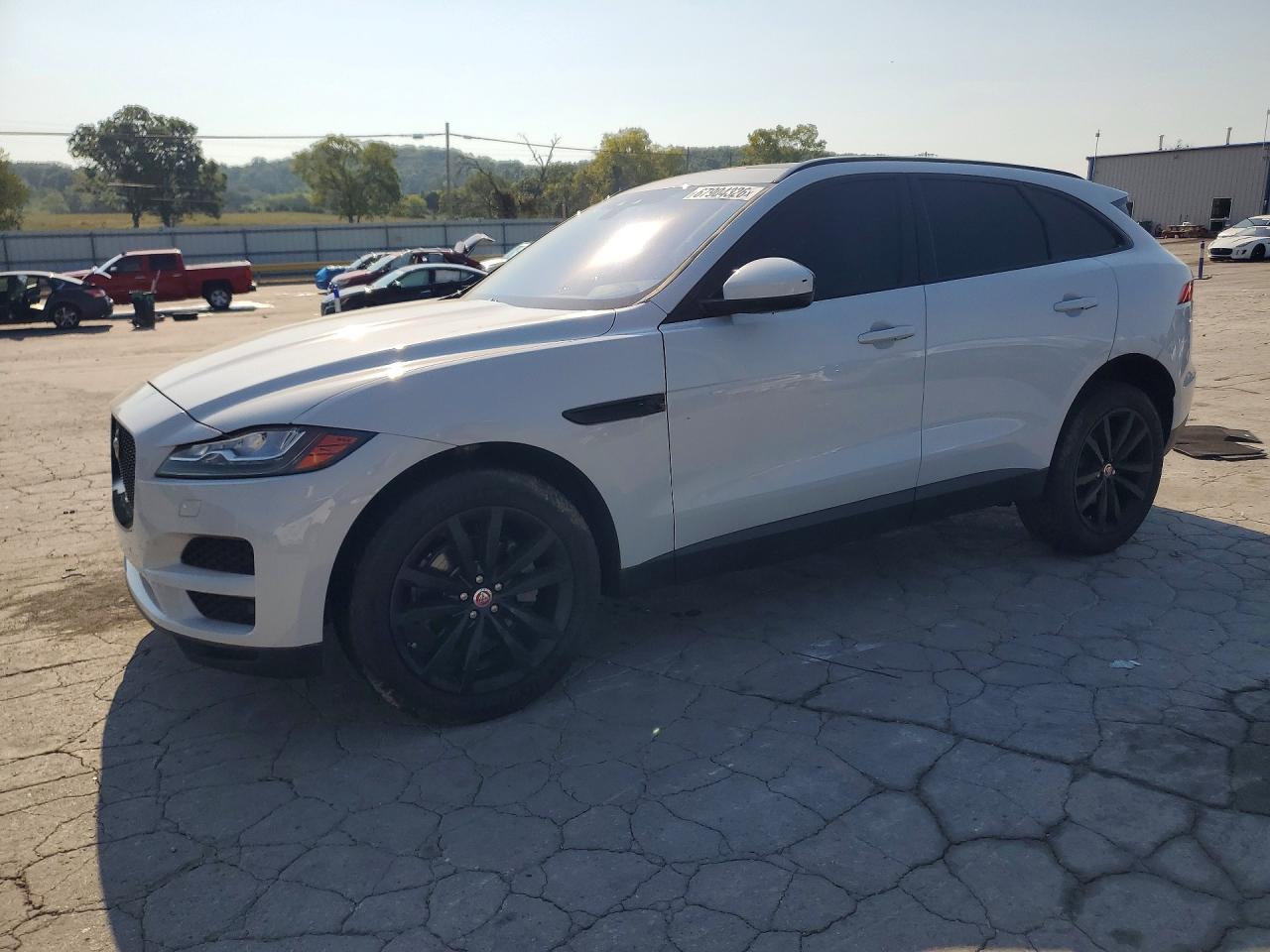 2017 JAGUAR F-PACE Prestige
