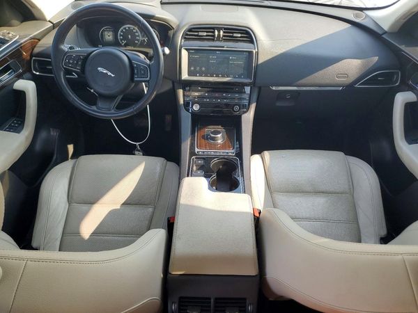 2017 JAGUAR F-PACE Prestige