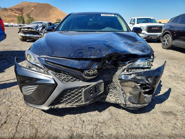 2020 TOYOTA CAMRY
