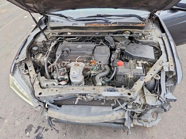 2015 ACURA TLX — Engine bay