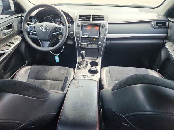 2017 TOYOTA CAMRY XLE/XSE
