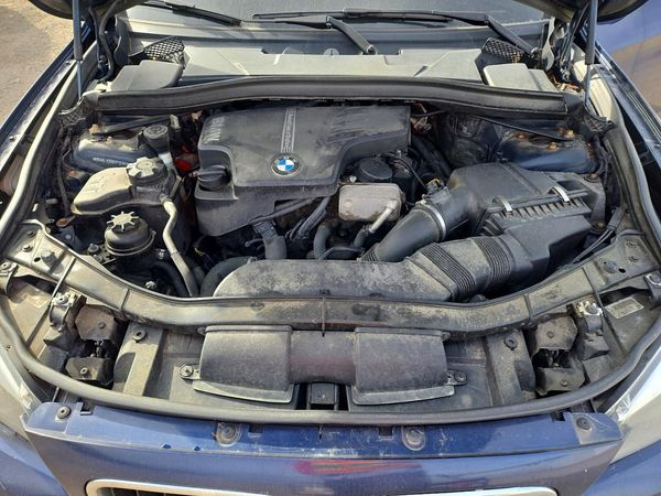 2014 BMW X1 xDrive28i — Engine bay