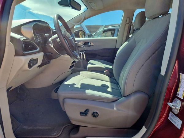2017 CHRYSLER PACIFICA LX