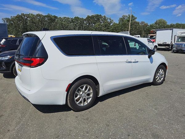 2026 CHRYSLER PACIFICA Select — PSRA