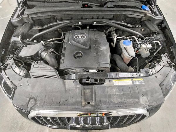 2015 AUDI Q5 Premium Plus — Engine bay
