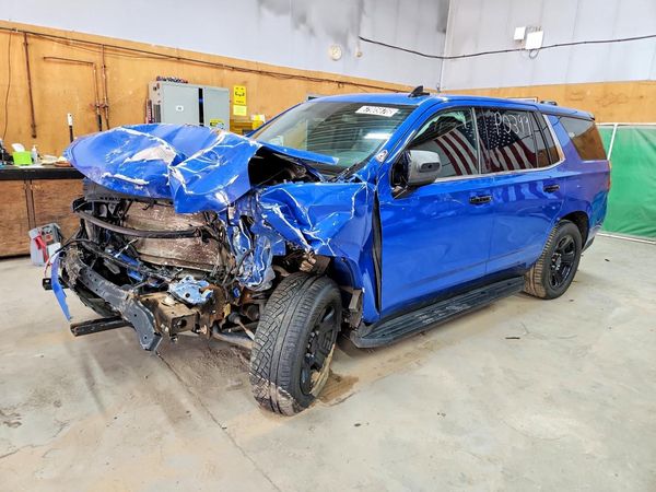 2021 CHEVROLET TAHOE FL — Front 3/4