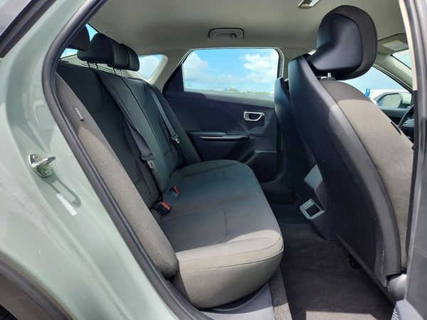 2026 KIA K4 LX, LXS