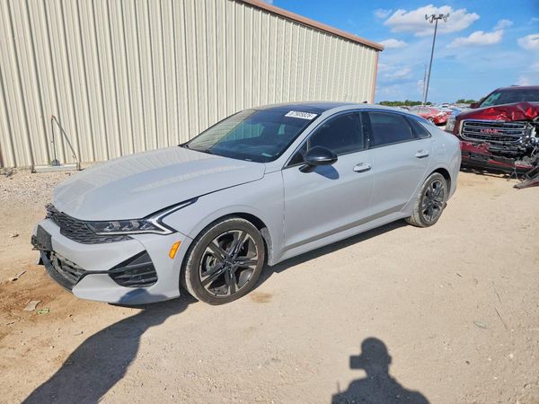 2022 KIA K5