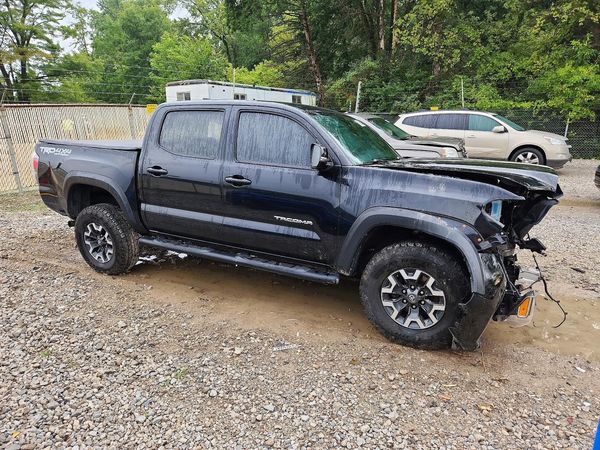 2022 TOYOTA TACOMA SR5 — Passenger 3/4