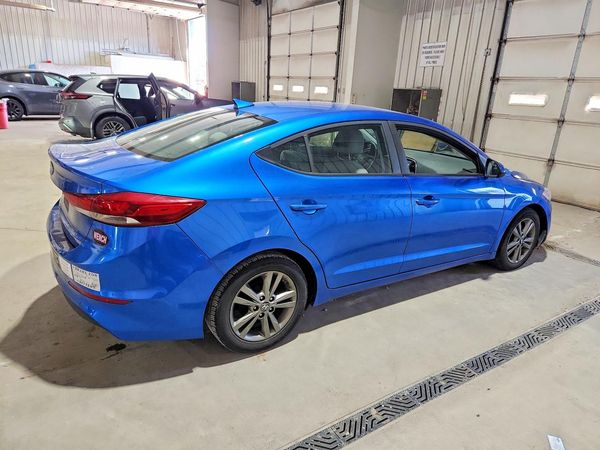 2017 HYUNDAI ELANTRA