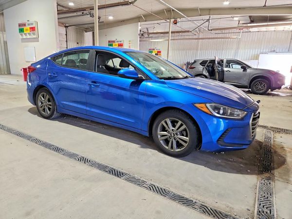 2017 HYUNDAI ELANTRA