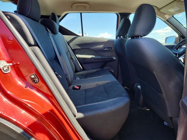2020 NISSAN KICKS