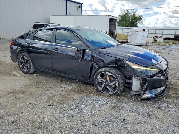 2022 HYUNDAI ELANTRA