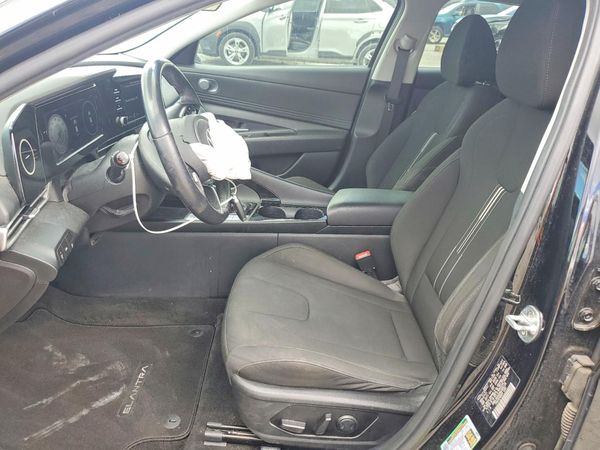 2022 HYUNDAI ELANTRA