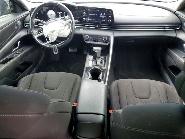 2022 HYUNDAI ELANTRA