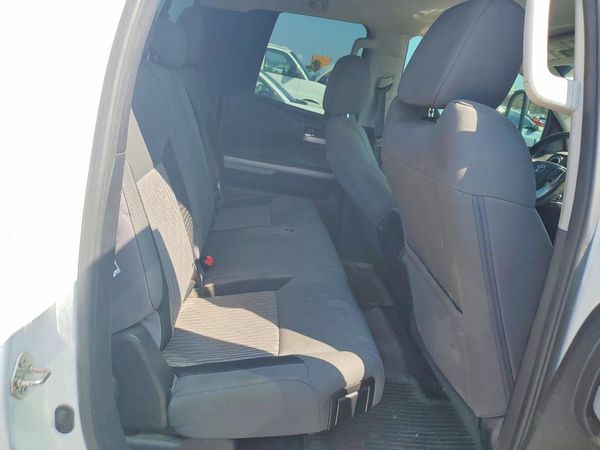 2017 TOYOTA TUNDRA