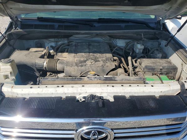 2017 TOYOTA TUNDRA