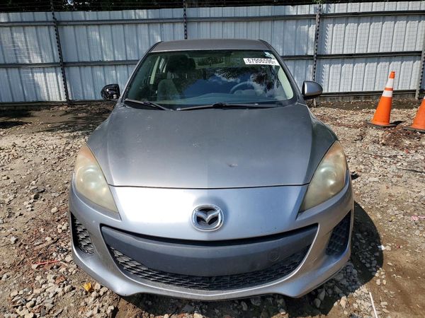 2013 MAZDA 3