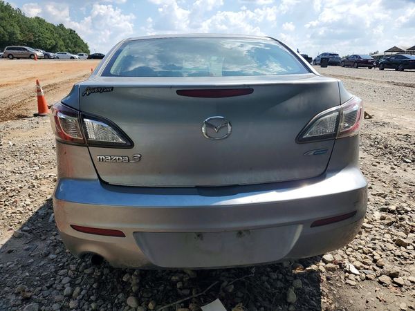 2013 MAZDA 3