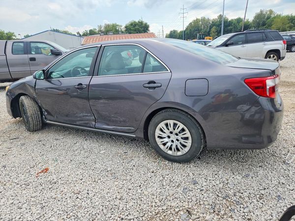2014 TOYOTA CAMRY