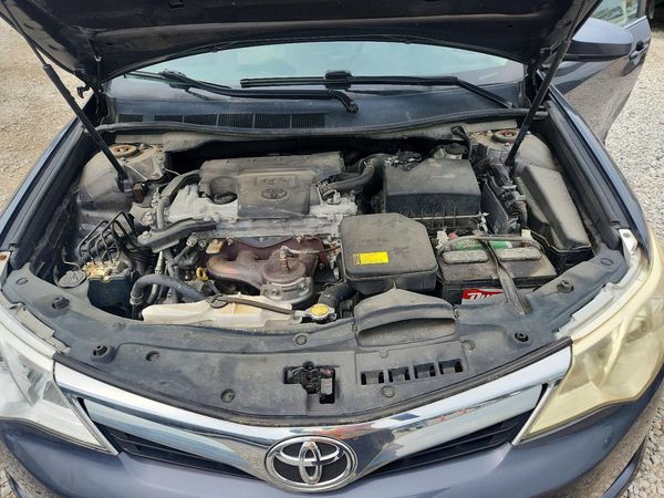 2014 TOYOTA CAMRY