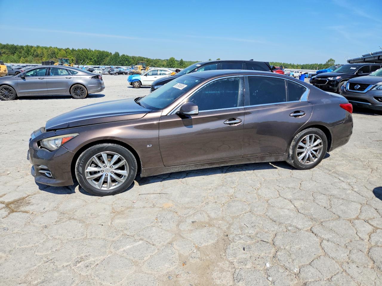 2015 INFINITI Q50