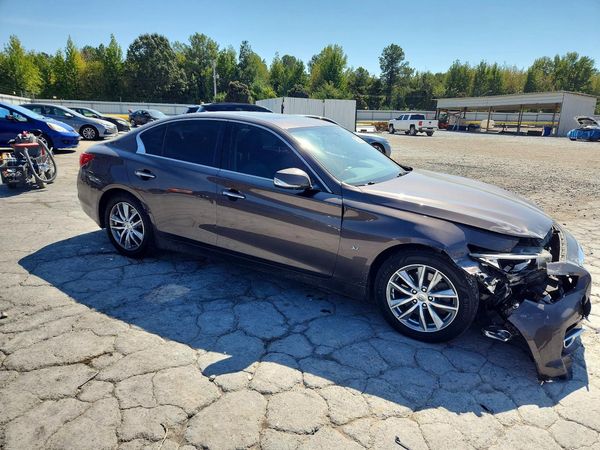 2015 INFINITI Q50
